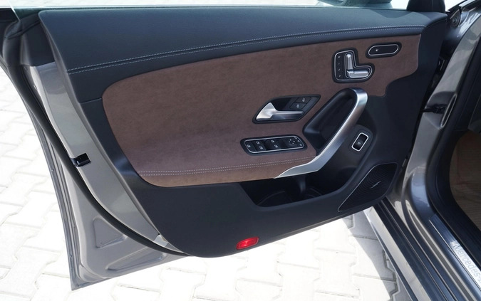 Mercedes-Benz CLA cena 250533 przebieg: 1, rok produkcji 2024 z Wisła małe 326